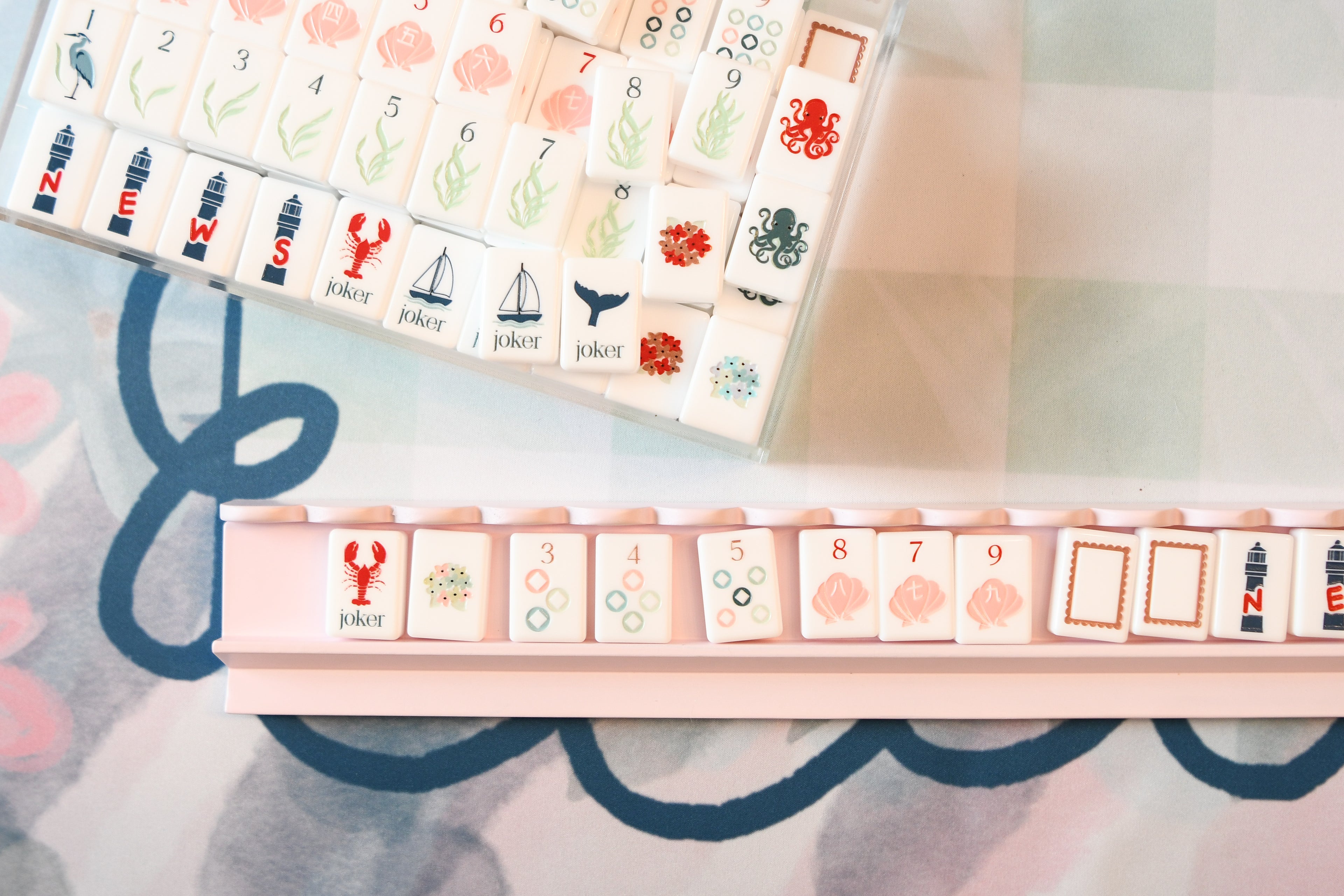 Scalloped Wooden Mahjong Racks - 20 inches