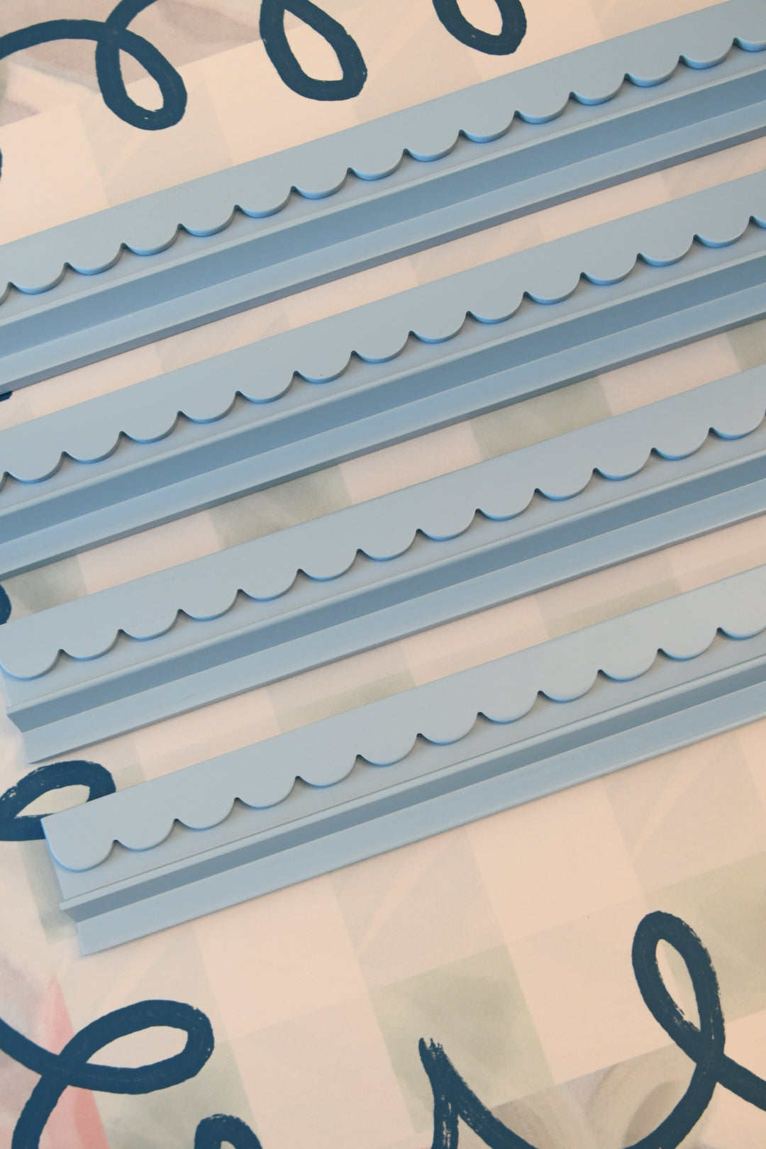 Preppy Blue Scalloped Wooden Mahjong Racks - 20 inches