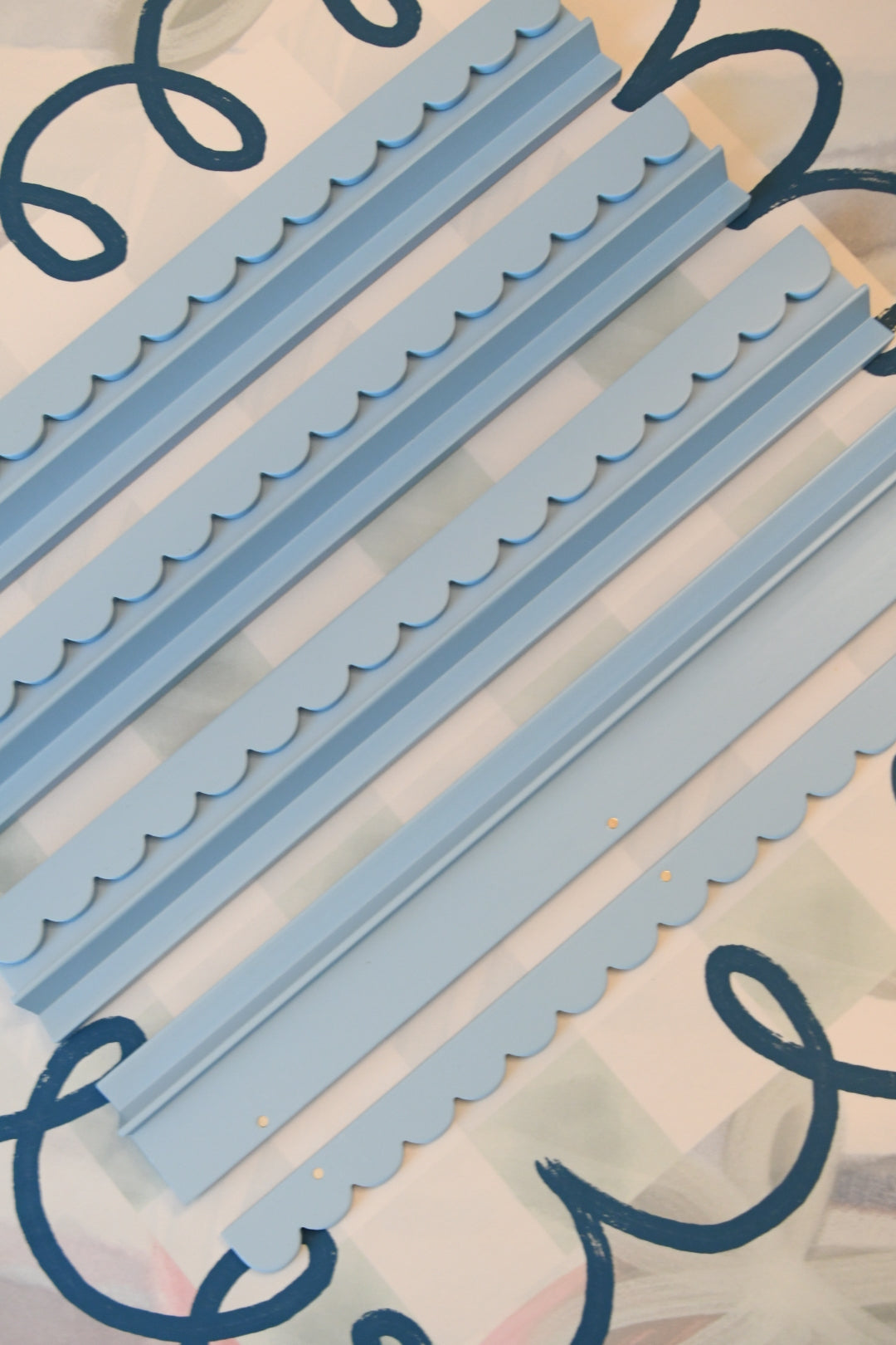 Preppy Blue Scalloped Wooden Mahjong Racks - 20 inches