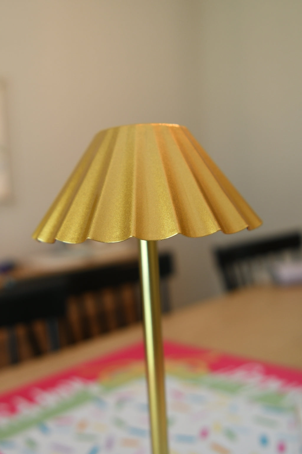 Gold Scallop Mahjong Table Lamp